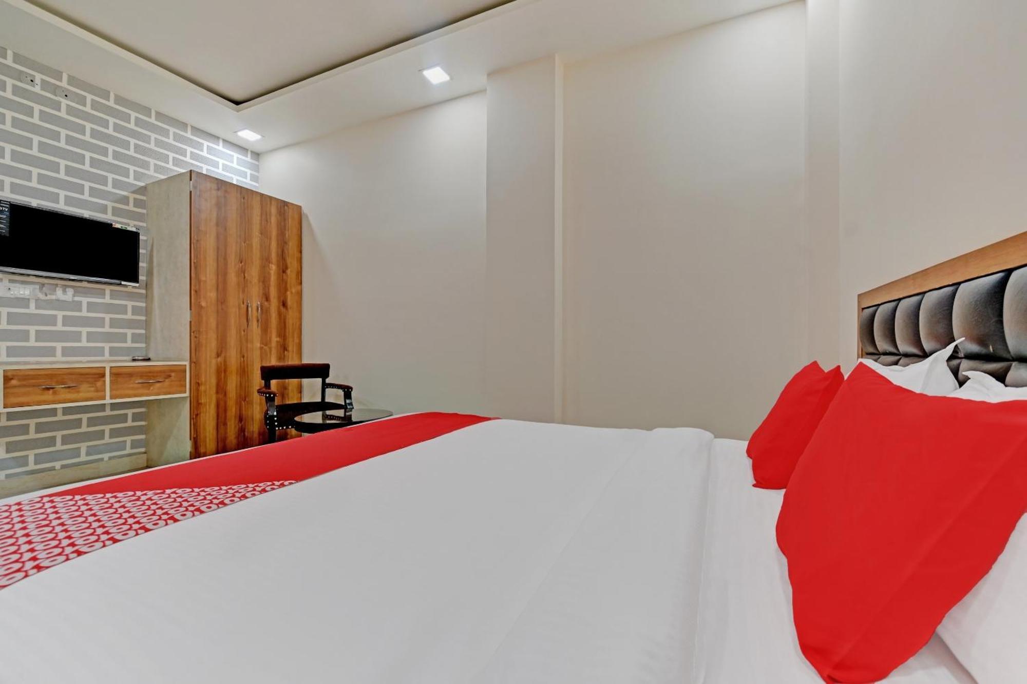 Hotel O The Castle Home Stay Inn Jaipur Exteriör bild